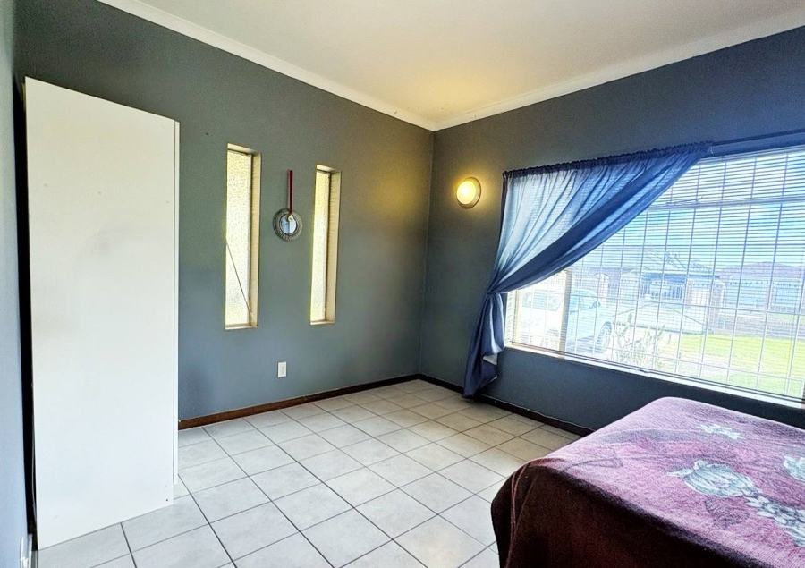 5 Bedroom Property for Sale in Kabega Park Eastern Cape